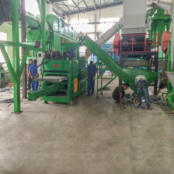 Closed End Horizontal Baler