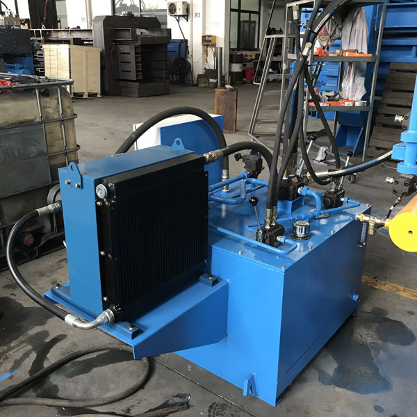 tyre baler